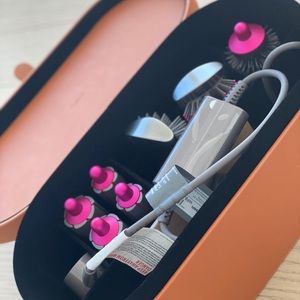 9.99999 new Dyson Airwrap